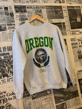Load image into Gallery viewer, Vintage Oregon Ohio Sweatshirt Size Small
